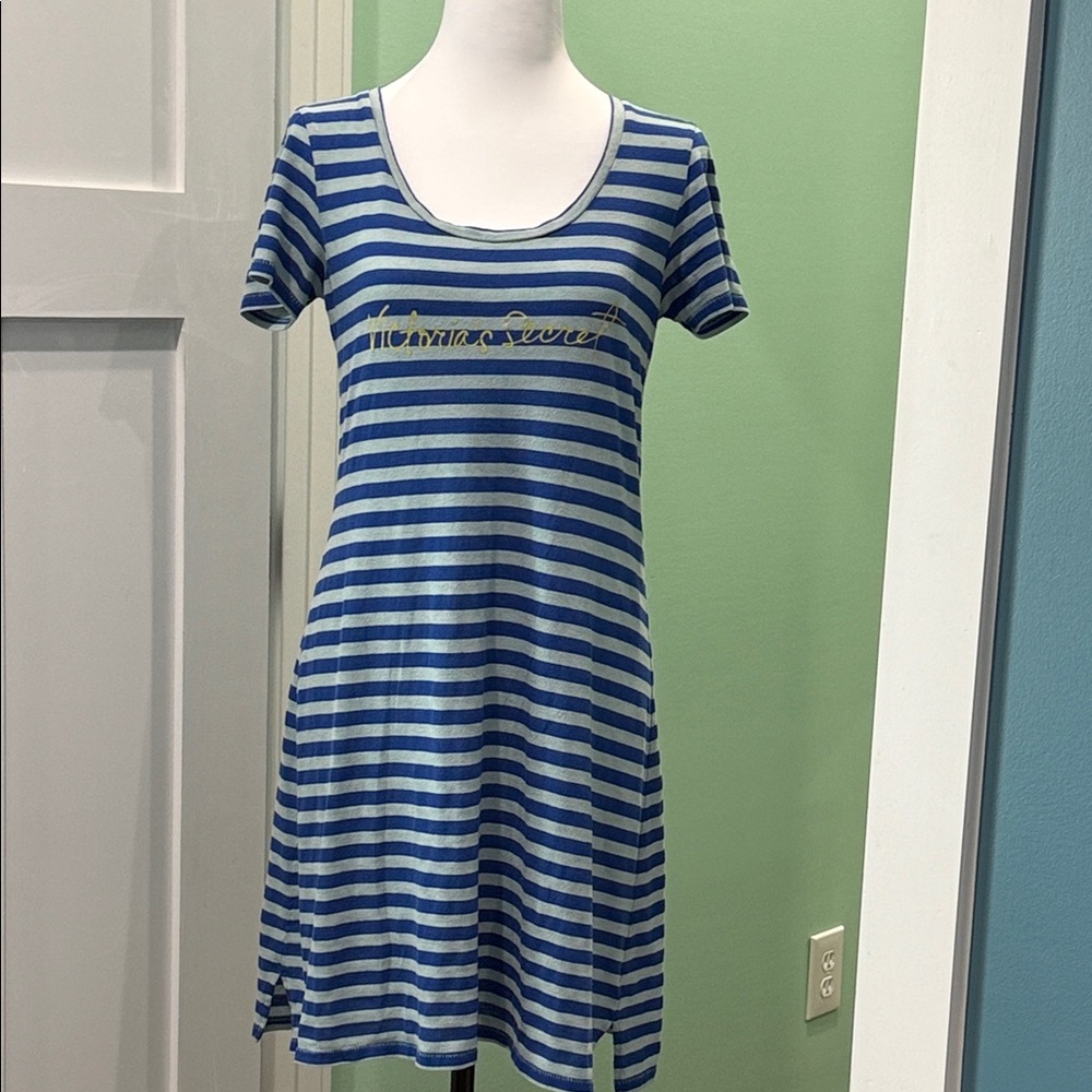 Victoria's Secret Vintage Striped Light and Dark Blue Night Short. Size M